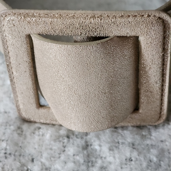 Elegant Tan Suede Belt - Picture 2 of 6